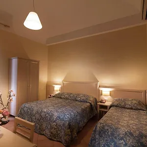 Eden 3*, Florencia Italia